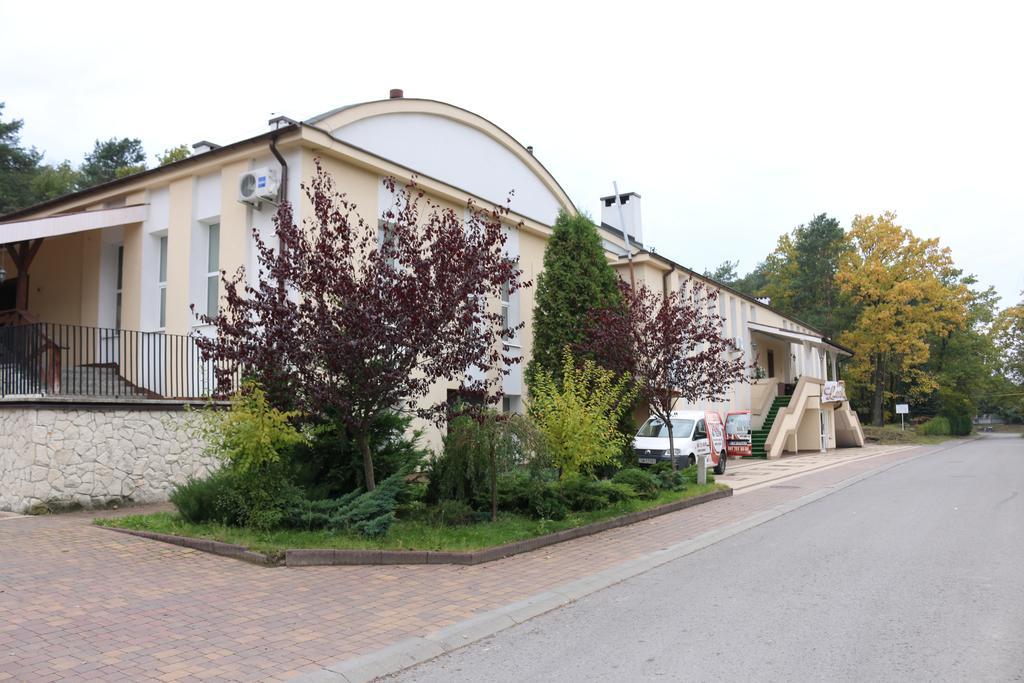 Hotel Lachowka Krepiec Luaran gambar