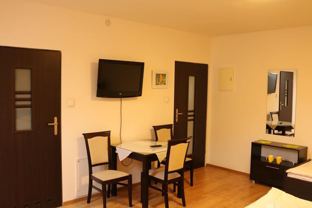 Hotel Lachowka Krepiec Luaran gambar