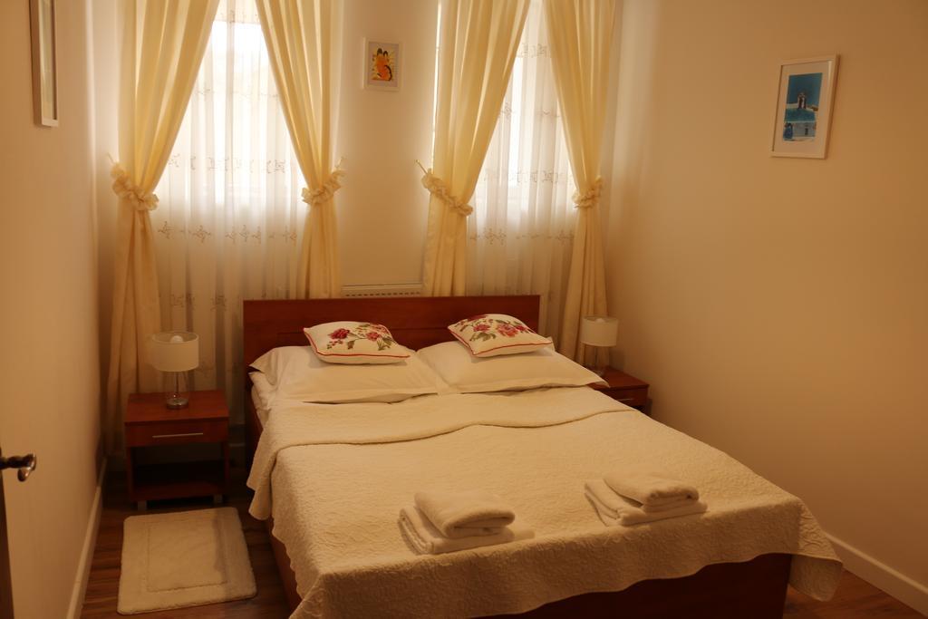 Hotel Lachowka Krepiec Luaran gambar